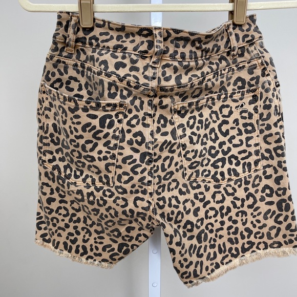 DL1961
Hepburn Shorts High Rise Wide Leg Shorts - Picture 4 of 6